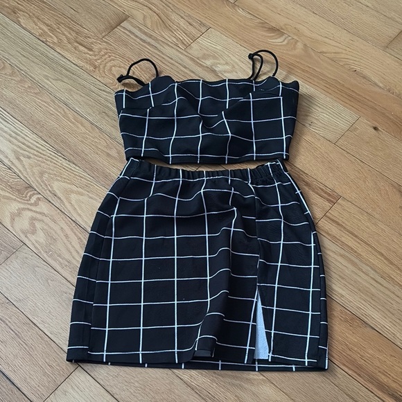 SHEIN Grid Print Co-Ord Set Size XS | Y2K Streetwear | Crop Top & Slit Skirt | - Picture 1 of 2